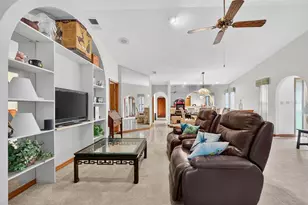 2613 Sunburst Ct, Lake Wales, FL 33898 - Photo 9