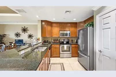 1370 Centre Court Ridge Drive #303, Reunion, FL 34747 - Photo 11
