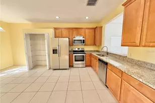 4307 Creeks Run Blvd, Kissimmee, FL 34746 - Photo 3