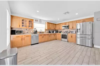 4647 Caverns Drive, Kissimmee, FL 34758 - Photo 9