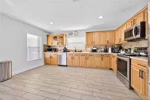 4647 Caverns Dr, Kissimmee, FL 34758 - Photo 11