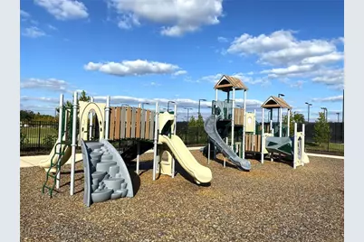 36618 Garden Wall Way, Zephyrhills, FL 33541 - Photo 31