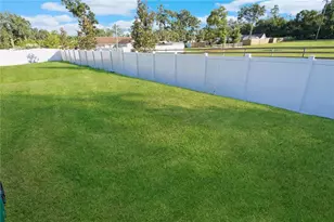 36618 Garden Wall Wy, Zephyrhills, FL 33541 - Photo 27
