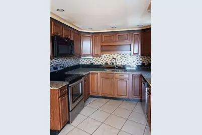 417 Club Circle, Lakeshore, FL 33854 - Photo 11