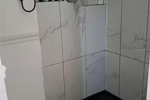 417 Club Cir, Lakeshore, FL 33854 - Photo 9