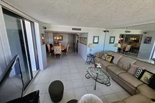 3043 S Atlantic Ave, Daytona Beach, FL 32118 - Photo 5