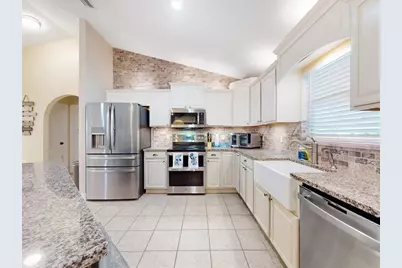 4775 Jay Drive, Saint Cloud, FL 34772 - Photo 9