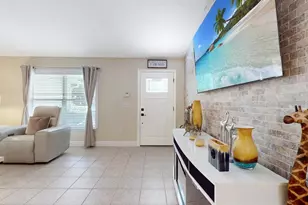 4775 Jay Dr, Saint Cloud, FL 34772 - Photo 5