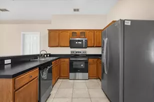 323 Miami Ln, Kissimmee, FL 34759 - Photo 9