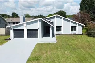 8 Chip Ct, Kissimmee, FL 34759 - Photo 1