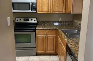 238 Afton Square, Altamonte Springs, FL 32714 - Photo 5