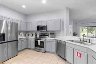 16813 Lazy Breeze Loop, Clermont, FL 34714 - Photo 5