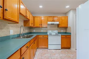 746-748 Mink Ct, Poinciana, FL 34759 - Photo 5