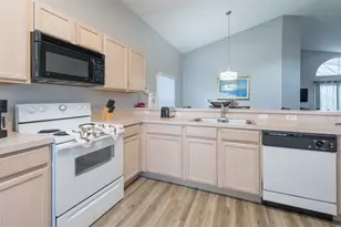 211 Aylesbury Ln, Davenport, FL 33837 - Photo 3