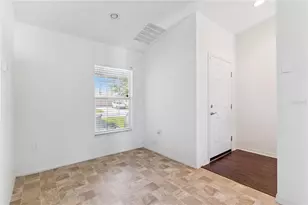 140 Solis Dr, Winter Haven, FL 33880 - Photo 5