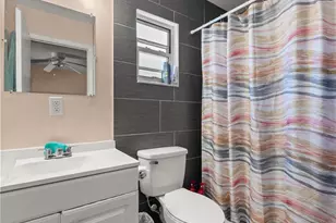 4045 Castlegate Dr, Orlando, FL 32839 - Photo 15