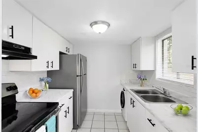 2000 15th Court NW #15, Winter Haven, FL 33881 - Photo 3