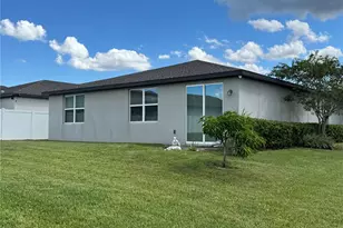 105 Towns Cir, Haines City, FL 33844 - Photo 3