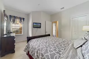 2827 Oakwater Dr, Kissimmee, FL 34747 - Photo 29