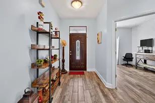 3229 Gardner Oaks Ln, Lakeland, FL 33810 - Photo 7