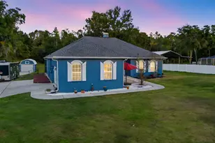 3229 Gardner Oaks Ln, Lakeland, FL 33810 - Photo 5