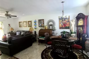 6328 Newtown Cir, Tampa, FL 33615 - Photo 5