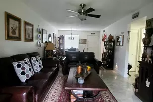 6328 Newtown Cir, Tampa, FL 33615 - Photo 15