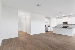 8825 Beth Page Ln, Davenport, FL 33896 - Photo 5