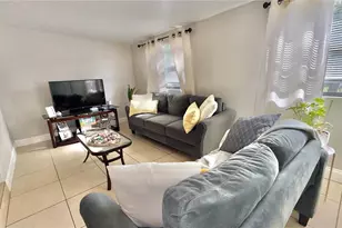 305 E Miami Terrace, Kissimmee, FL 34741 - Photo 5