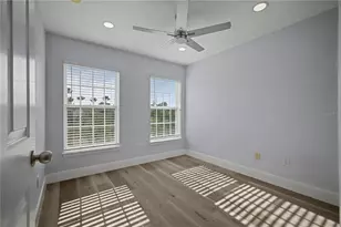 1042 Waterside Dr, Celebration, FL 34747 - Photo 15