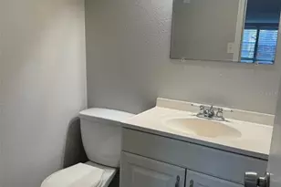 3105 S Crystal Lake Dr, Orlando, FL 32806 - Photo 23