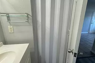 3105 S Crystal Lake Dr, Orlando, FL 32806 - Photo 27