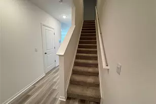 10821 Ironwood Tree Wy, San Antonio, FL 33576 - Photo 3