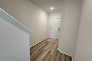 10821 Ironwood Tree Wy, San Antonio, FL 33576 - Photo 7