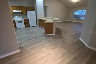 542 Finch Ct, Poinciana, FL 34759 - Photo 5