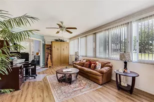 32537 Oak Park Dr, Leesburg, FL 34748 - Photo 3