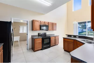 302 Erie Drive, Poinciana, FL 34759 - Photo 13