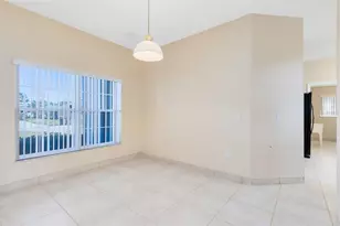 302 Erie Dr, Poinciana, FL 34759 - Photo 5