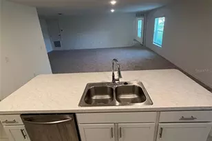 539 Finch Ct, Poinciana, FL 34759 - Photo 7