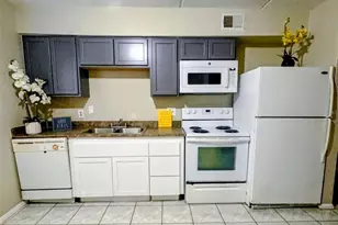 720 Michigan Ct, Saint Cloud, FL 34769 - Photo 3