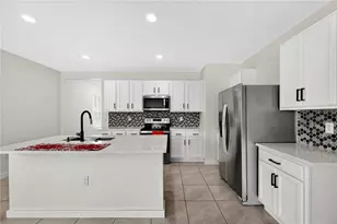 2302 Brassie Ct, Winter Haven, FL 33884 - Photo 9