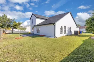 2622 Liz Ln, Kissimmee, FL 34744 - Photo 3