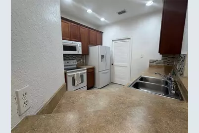 3001 Laurel Park Drive #102, Kissimmee, FL 34741 - Photo 7