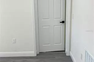 217 W Chelsea St, Deland, FL 32720 - Photo 9