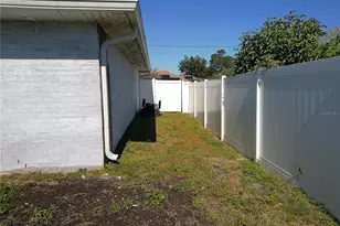 3132 Chamberlain St, Deltona, FL 32738 - Photo 11