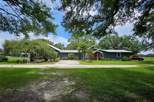 2596 NW Murphy St, Arcadia, FL 34266 - Photo 3