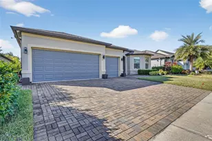 2725 Matera Dr, Saint Cloud, FL 34771 - Photo 3