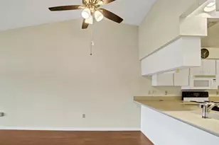 1585 Oakview Cir SE, Winter Haven, FL 33880 - Photo 9