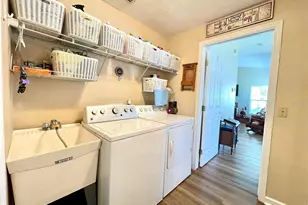 6323 Silver Lakes Dr E, Lakeland, FL 33810 - Photo 33