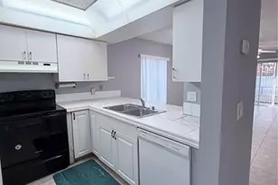 5628 Blue Shadows Ct, Orlando, FL 32811 - Photo 7